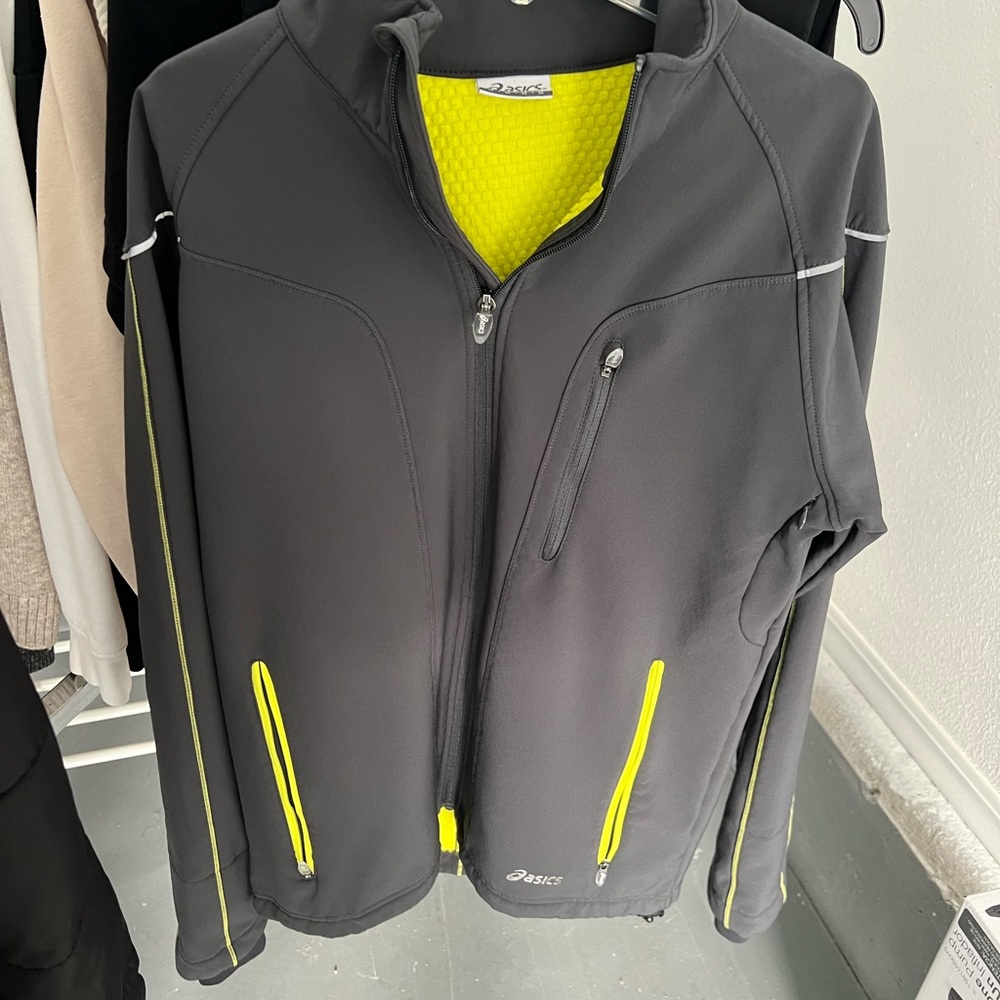 Asics Men's Performance Jacket in Gray with Yellow Highlights